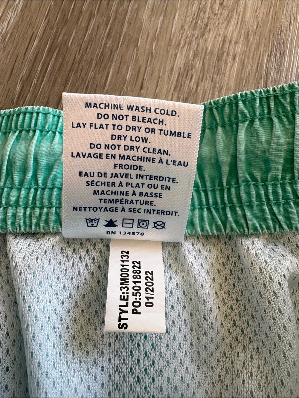 Boys Vineyard Vines Island Swim Trunks turquoise with Pink Logo Patch
